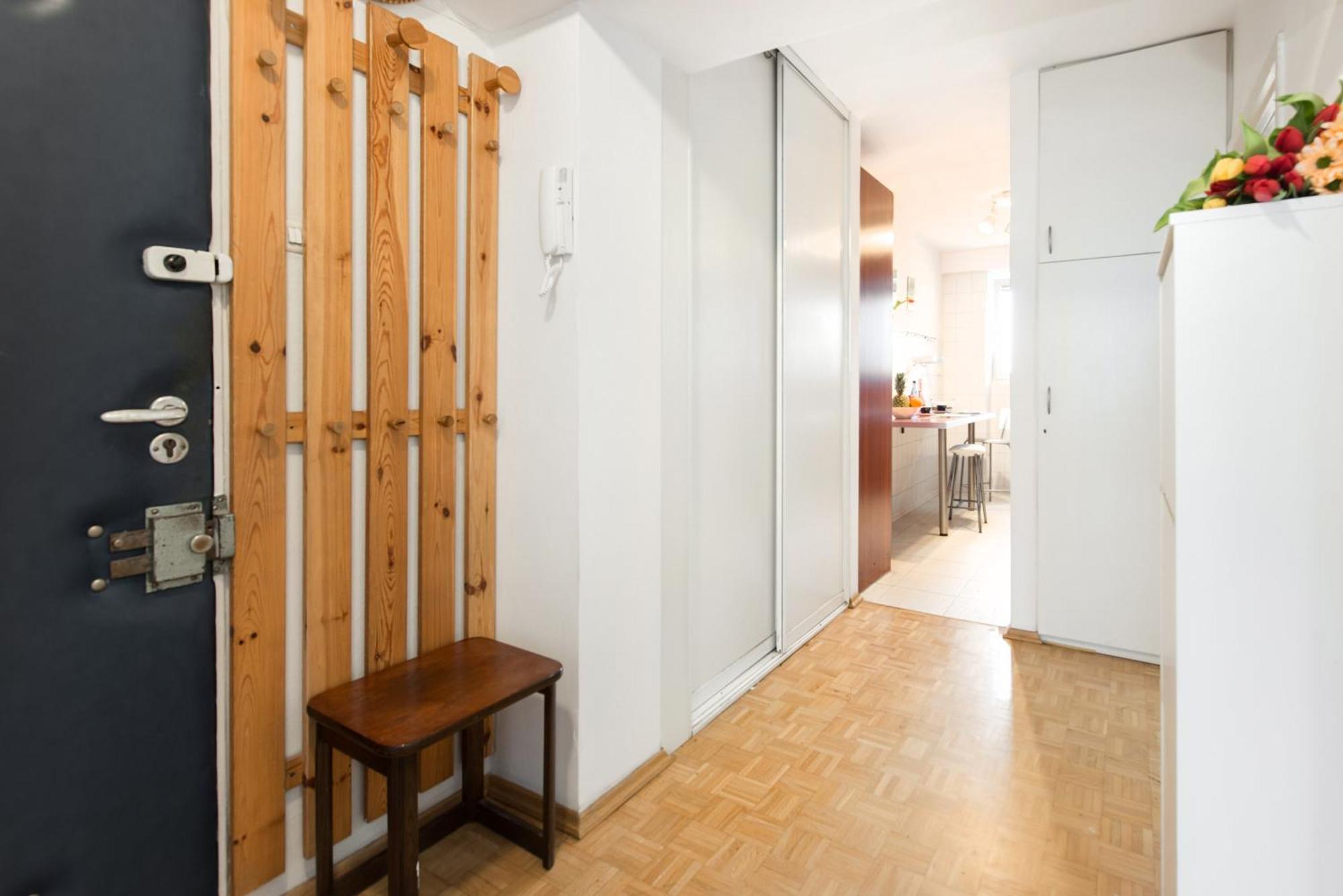 Room, Inflancka 19 Warsaw Luaran gambar